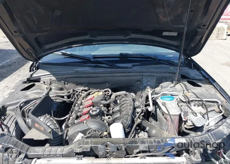 2015 Audi A4 2.0T Premium z USA, uszkodzony, nr VIN WAUAFAFL8FN027014